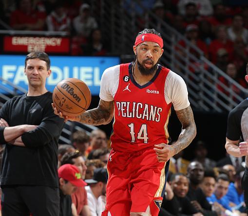 尼队的防线 尼队的防线