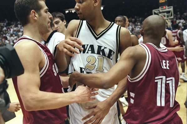 以拉菲尼亚 以拉菲尼亚