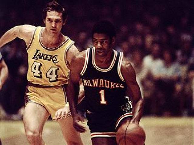 发激烈冲突 发激烈冲突