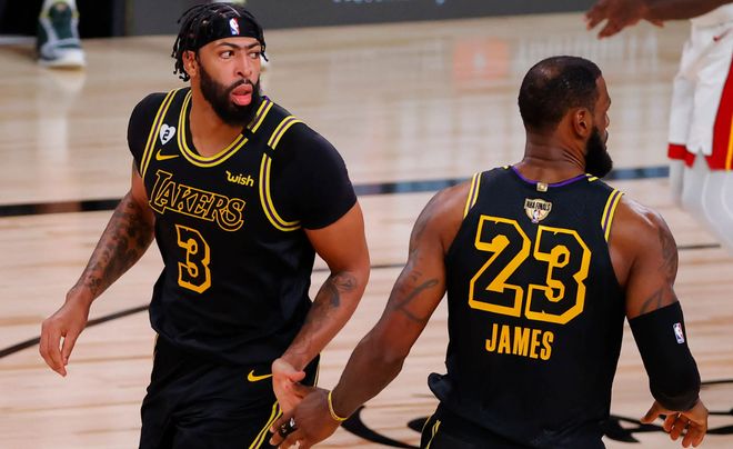 属纪录片 属纪录片