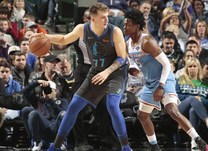 小爆一节！杰伦-格林第三节7投4中独得14分 三分球4投3中.