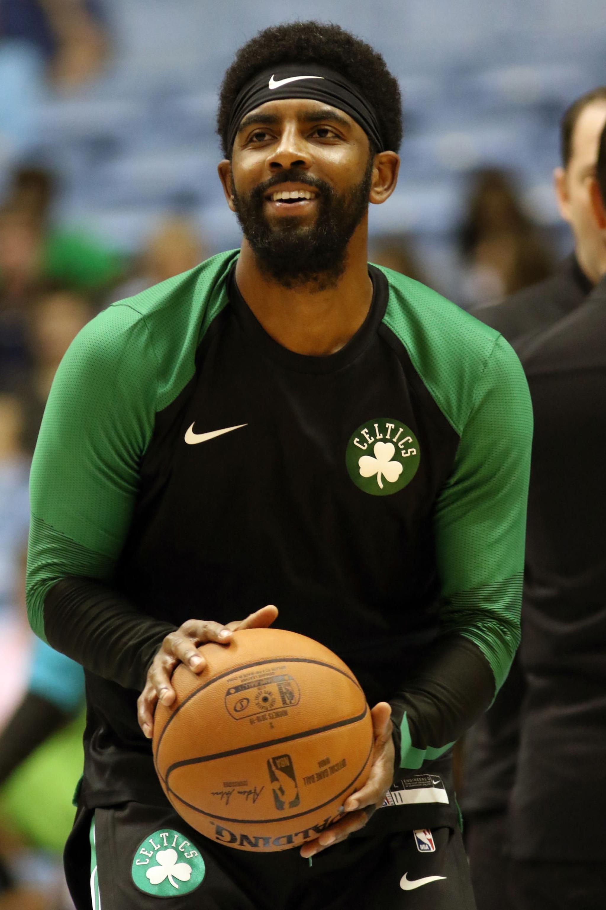 天空：拜仁希望租借雅克松，但尚未得到球员的同意