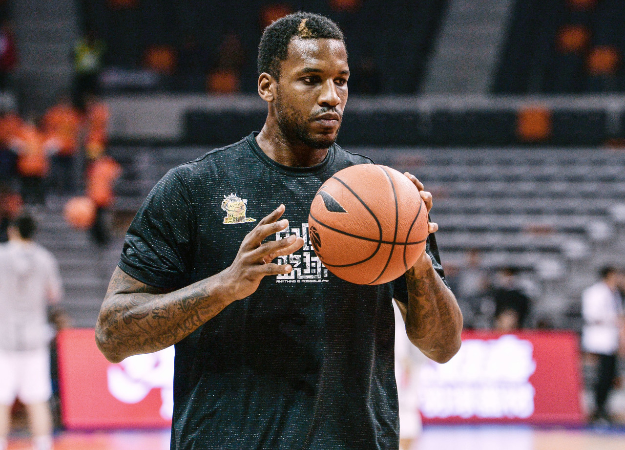 Nike 宣布推出2025 After Dark Tour女子全球夜跑系列赛— NIKE, Inc..