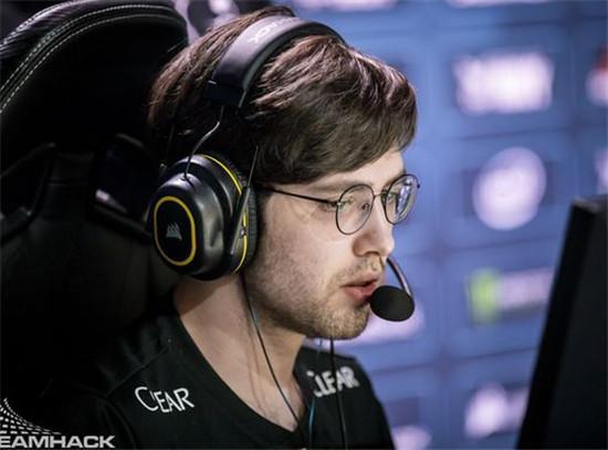 遇8连败 遇8连败